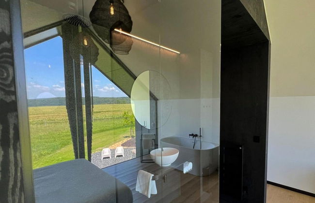 Amazing Lodge With Shared Pool - Photo 9