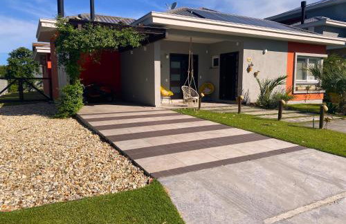 Casa com Piscina e SPA em Condominio a Beira da Lagoa de Ibiraquera - Photo 18