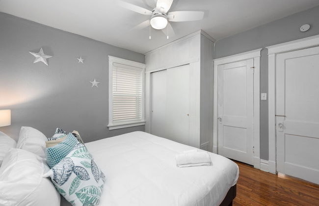 Central Garden Getaways Corp Rentals by NamaStay - Photo 4