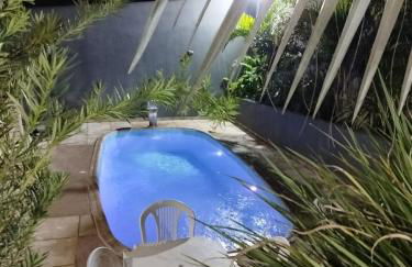 Casa com piscina, área gourmet, Ar condicionado - Foto 13