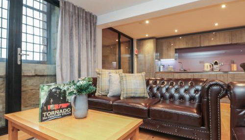 Tornado Engine Shed - Photo 5