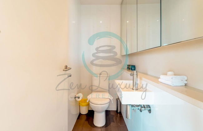 Waterfront Retreat Ocean Views Pool Balcony - Photo 17