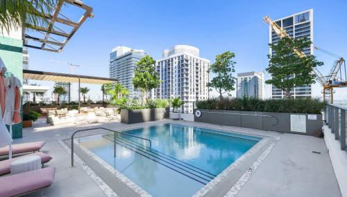 Luxury Urban Comfort at The Crosby Miami - Central Location - Foto 5, sunbed