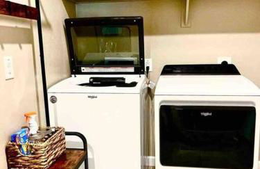 Spacious, Family-Friendly Home - Photo 8