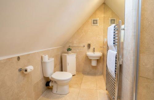 Bamburgh - Sleeps 8 - Dogs Stay Free - Enclosed Garden - Off Road Parking - Foto 19