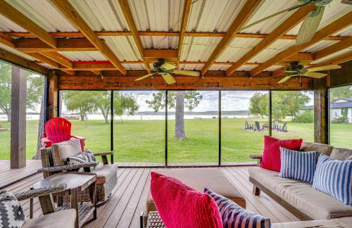 Lakefront Graford Home with Fire Pit and Private Dock! - Foto 2