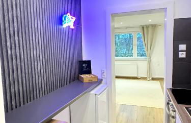 REGENCY Apartments - Traumhafte zentrale 40m2 Wohnung mit Kinoleinwand, WiFi und Netflix - Foto 10