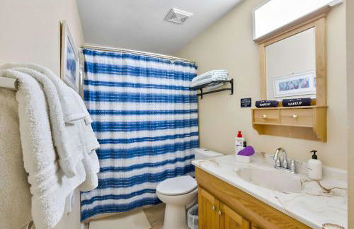 Apartment #2 with large kitchen across the street from the beach - Foto 16