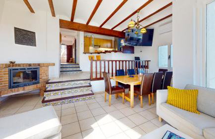 Villa León en Denia, vacaciones con barbacoa en terraza, piscina privada y vistas al Mediterráneo by Family Homes - Foto 6