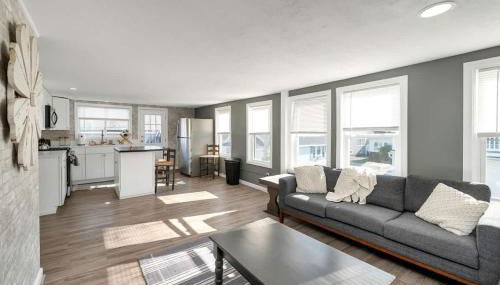 The Salty Oyster - Amazing Deck and Short Walk to beach - Foto 5