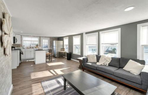 The Salty Oyster - Amazing Deck and Short Walk to beach - Foto 5