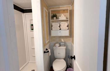 Quaint Lakeview Getaway Trails & Town at Your Doorstep - Foto 19