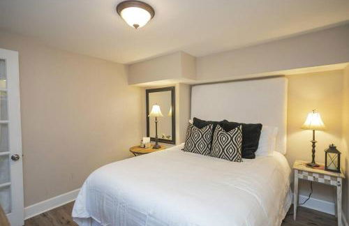 Golf Views, Porch Vibes, 3mi to Broadway! - Foto 38