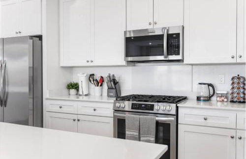 Serenity House- Newly Built, Peaceful Stay - Photo 13