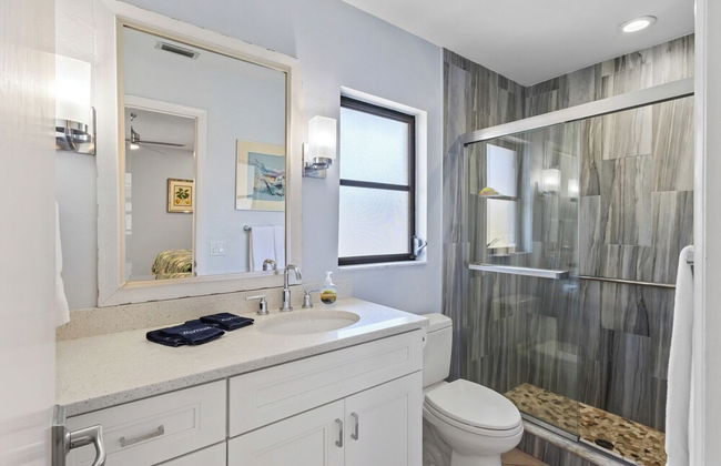 Milano Vacation Rental: Newly Renovated 3-BR Home with Private Pool, Hot Tub, and Pet-Friendly Front Yard. Minutes from Vanderbilt Beach - Foto 21