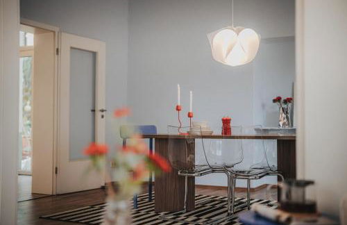 JOBOSTAYS - LINDEN Family Apartment Oldenburg - sehr geräumig 110m2 - Terrasse mit Gartenblick - voll ausgestattete Küche - 2 Bäder - Babybett - 10 Min zu Fuß zum Bahnhof - kostenloses WLAN - Parkplatz - kontaktfreier Check-In - Photo 25