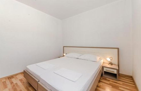 1 Bedroom Cozy Apartment In Vlasici - Foto 16