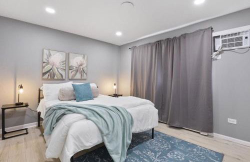 Convenient Mid and Extended Stay Near Airport - Foto 2