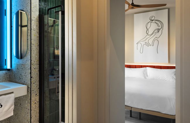 Coeo Peña Design Apartments - Photo 12