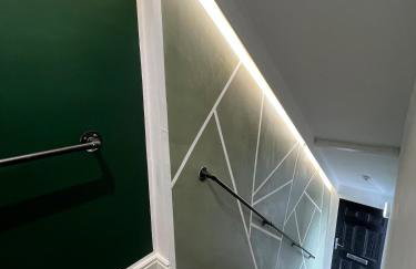 Resilets - Mood Studio 2 - Central Modern 2 Bed - Photo 11