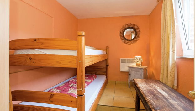 Glorious Holiday Home in Wéris with Hot Tub - Foto 5, Habitación