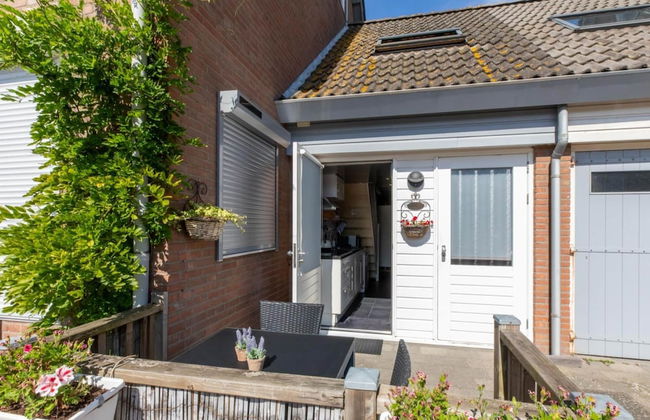 Studio in Zoutelande Near Stunning Beaches - Photo 1