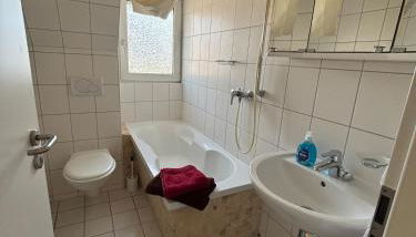 Gemütliche Wohnung ruhig dennoch gut angebunden - Foto 2