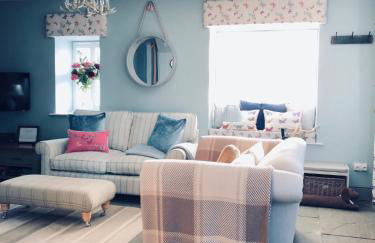 The Toll House - Photo 16