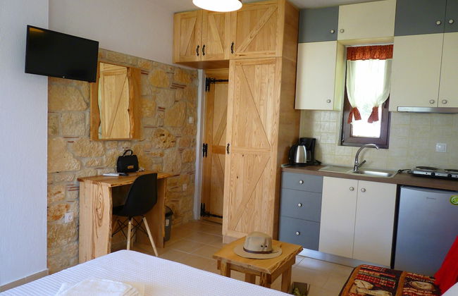 Agrielia Apartments - Photo 3