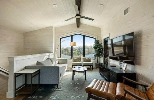 Luxe 3BR Lake Escape - BBQ Firepit & Pickleball - Foto 27