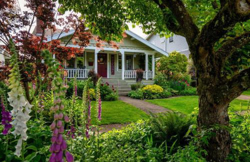 Charming Home, Wonderful Neighborhood! - Foto 38