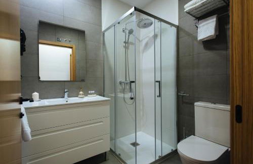 Guadalupe 15 by Magno Apartments - Photo 24