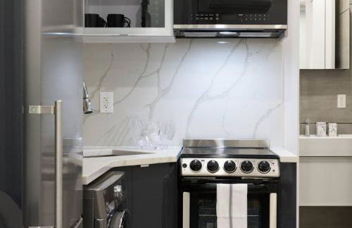 78-1B New 1BR prime UES WD in unit BEST VALUE - Foto 12