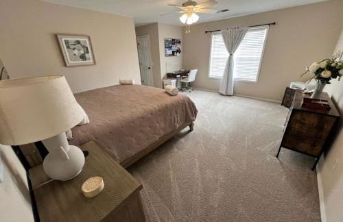 Family Fun! Sleeps 8, King Bed, 2 Queens, and Sofa Bed, Games - in Rogers - Foto 12