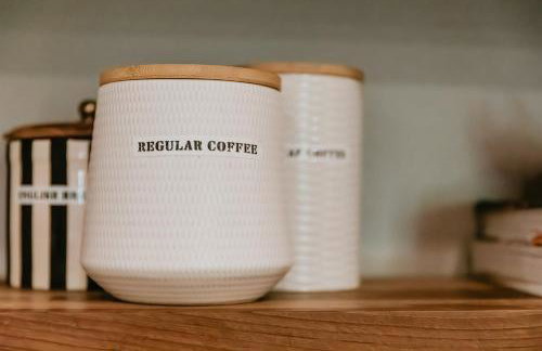 Spacious Cozy and Renovated Mountain Retreat - Foto 17