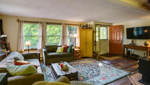 Great Valley Home with On-Site Pond, 7 Mi to Skiing! - Foto 2