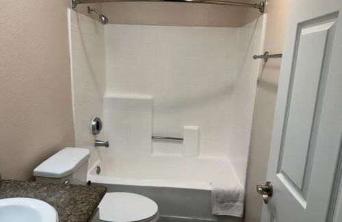 Travel Haven at Miracle Mile- 110 - Foto 14