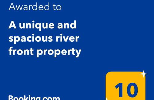 A unique and spacious river front property - Foto 63