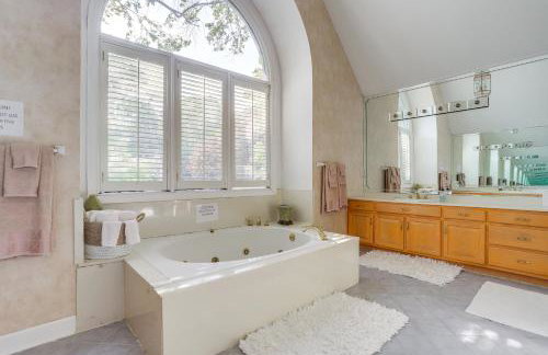 3 Mi to Roswell Riverwalk: Spacious Getaway! - Foto 15