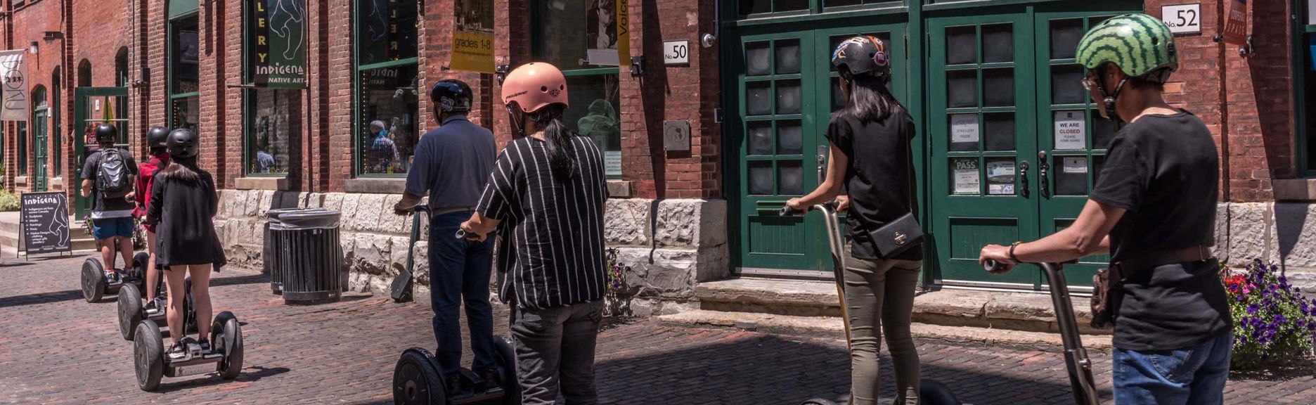 Balade en segway dans le Distillery District - Foto 1