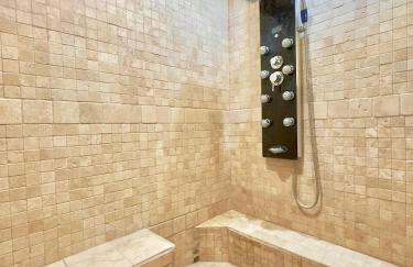 Spacious Family Gem, Close to Lake, Hot Tub - Foto 26