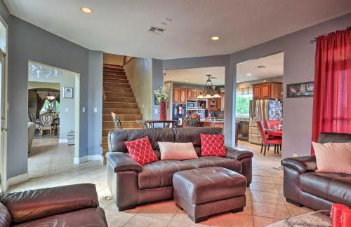 Extravagant 4,500 Sq Ft Home in Hill Country! - Photo 7