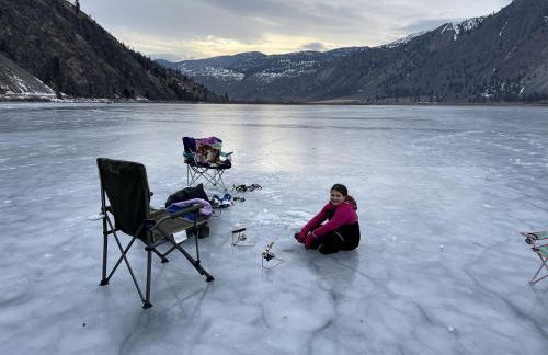 Luxury Vacation Rental on Palmer Lake in Okanogan County, Washington - Foto 34