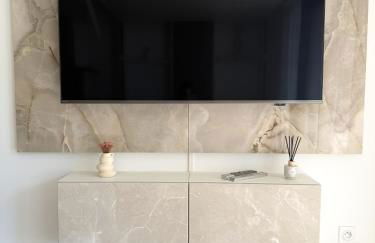 Studio de LUXE Portes de Monaco - Vue MER - Piscine - Wifi - Foto 33