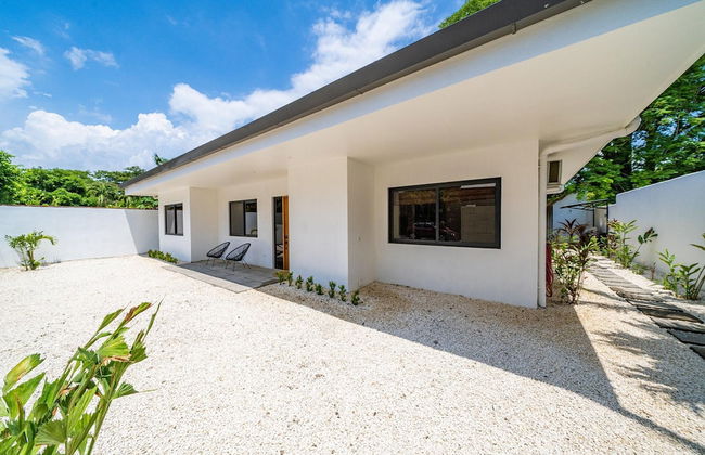 Tropical Brand new 4 BR gem in Potrero Near Beach - Casa Marzo - Photo 32