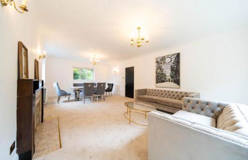 House on the Hill - Photo 2