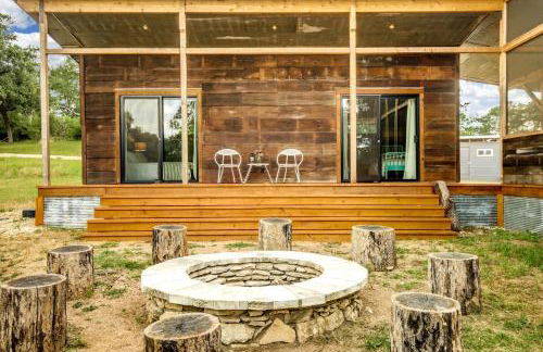 Artisan Cabin with Beautiful Decor and a Classic Fire Pit near Austin, Texas - Foto 10