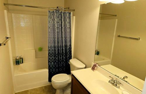 Dallas Lakeside Bliss Stay - Private Pool, Air hockey and High speed internet - Foto 17