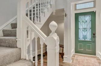 City Oasis Awaits Cozy DT Home With Hot Tub Vikings - Foto 6