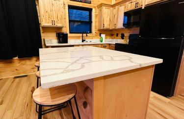 Bourbon Retreat With Hot Tub-8 - Foto 19